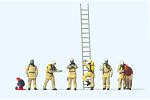 Feuerwehrleute in moderner Einsatzkleidung